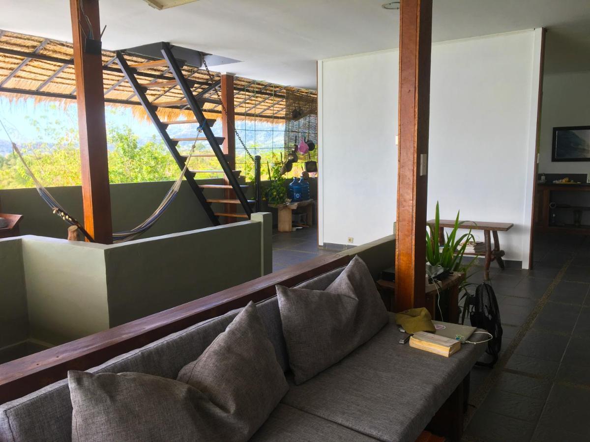 Merdeka House Maluk Ngoại thất bức ảnh