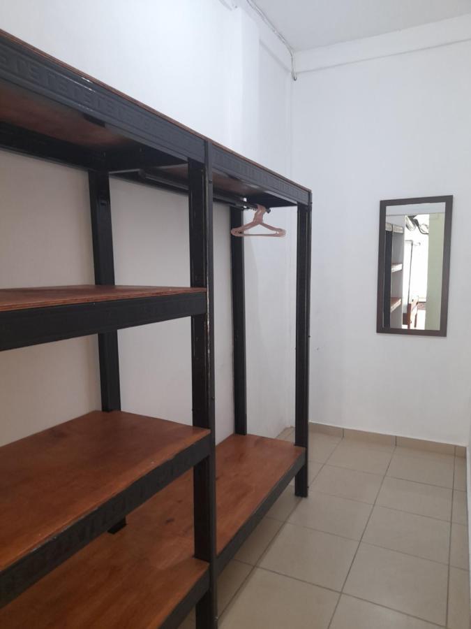 Merdeka House Maluk Ngoại thất bức ảnh