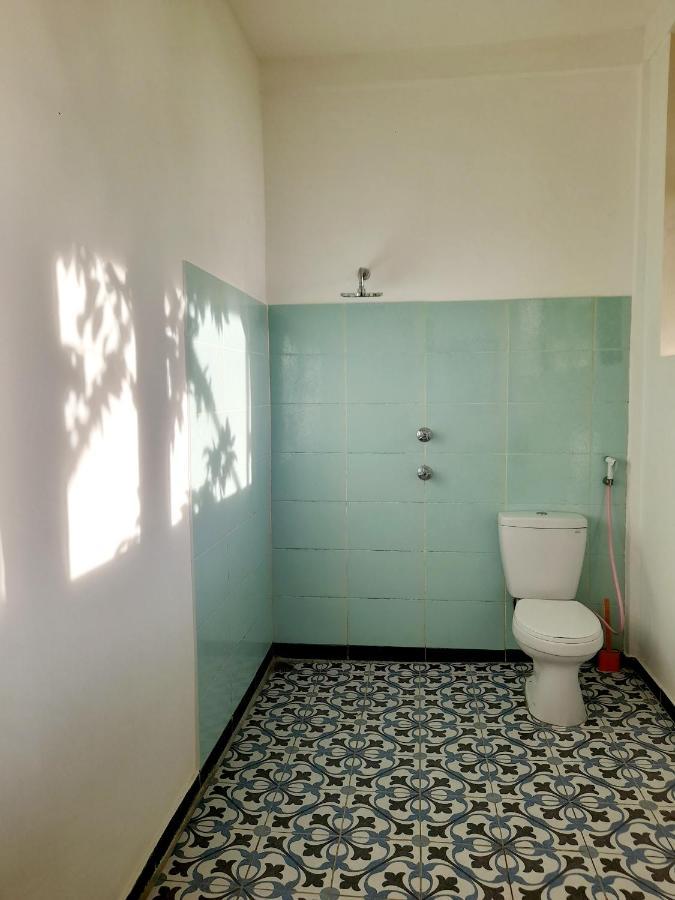 Merdeka House Maluk Ngoại thất bức ảnh
