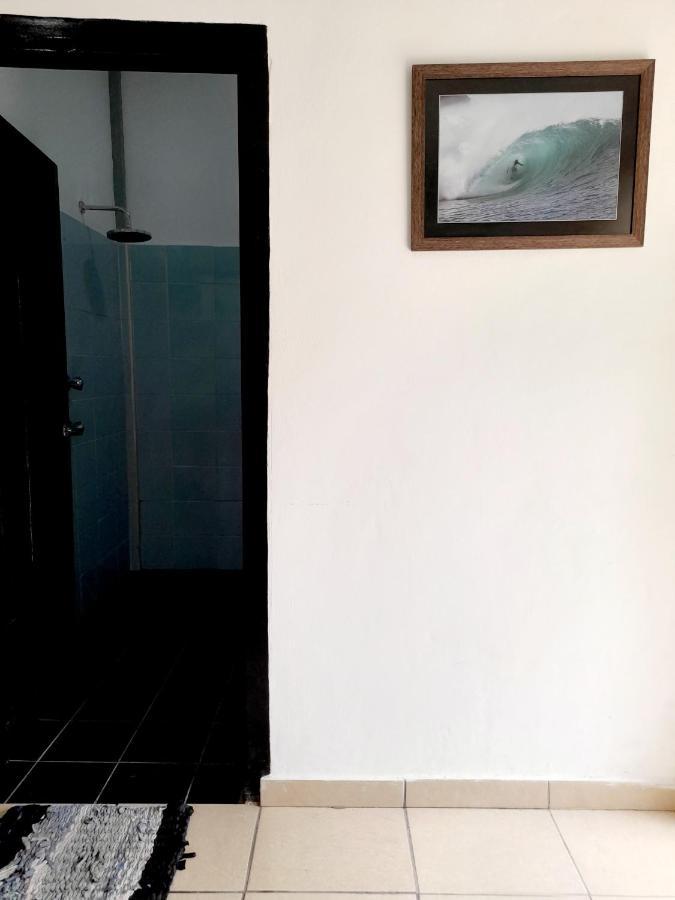 Merdeka House Maluk Ngoại thất bức ảnh